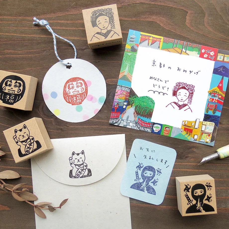 Cozyca Products - Sello de Madera de Ai Okino - ManekiNeko