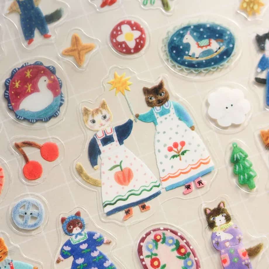 Cozyca Products - Pegatinas Aiko Fukawa - Cats and Buttons
