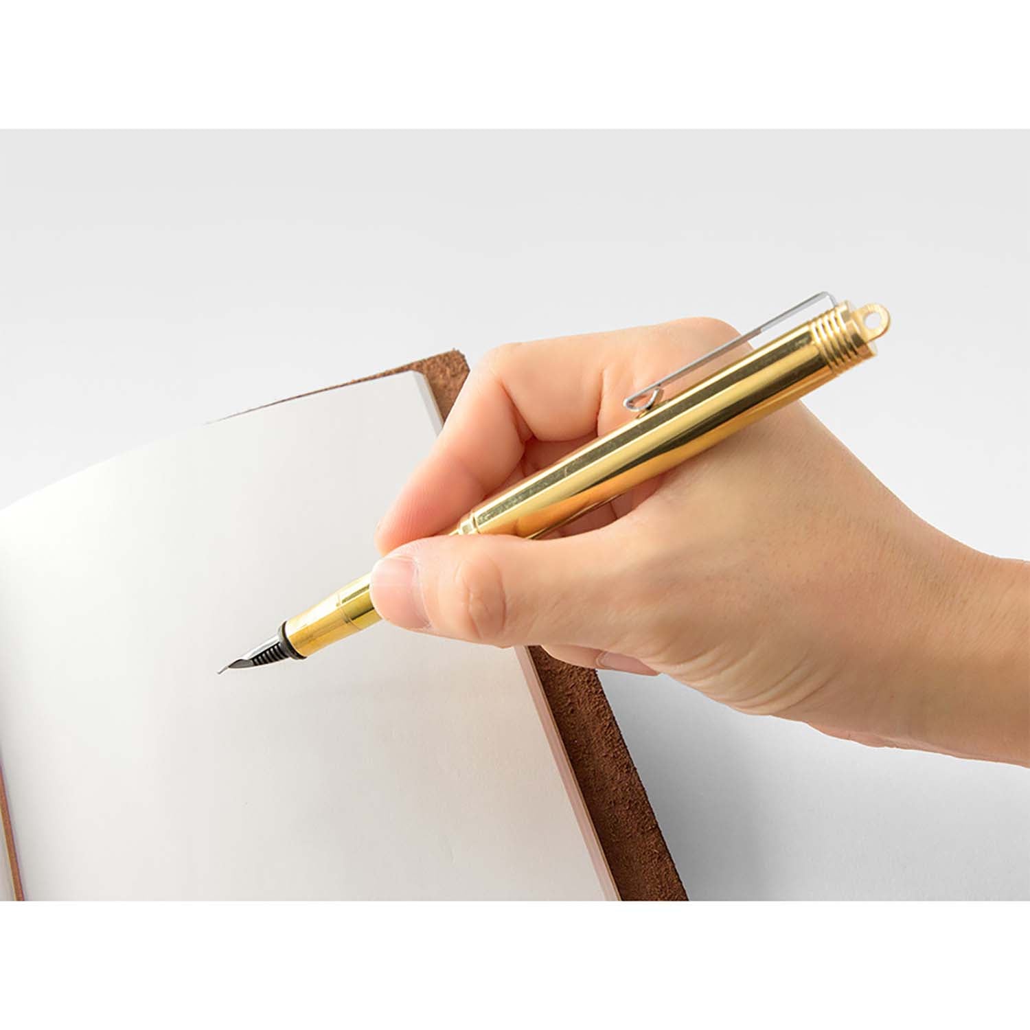 Traveler's Company - Pluma Estilográfica - SOLID BRASS