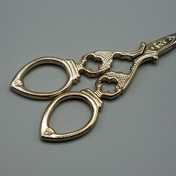 Posh Living - Tijeras Inox - Diseño Dorado