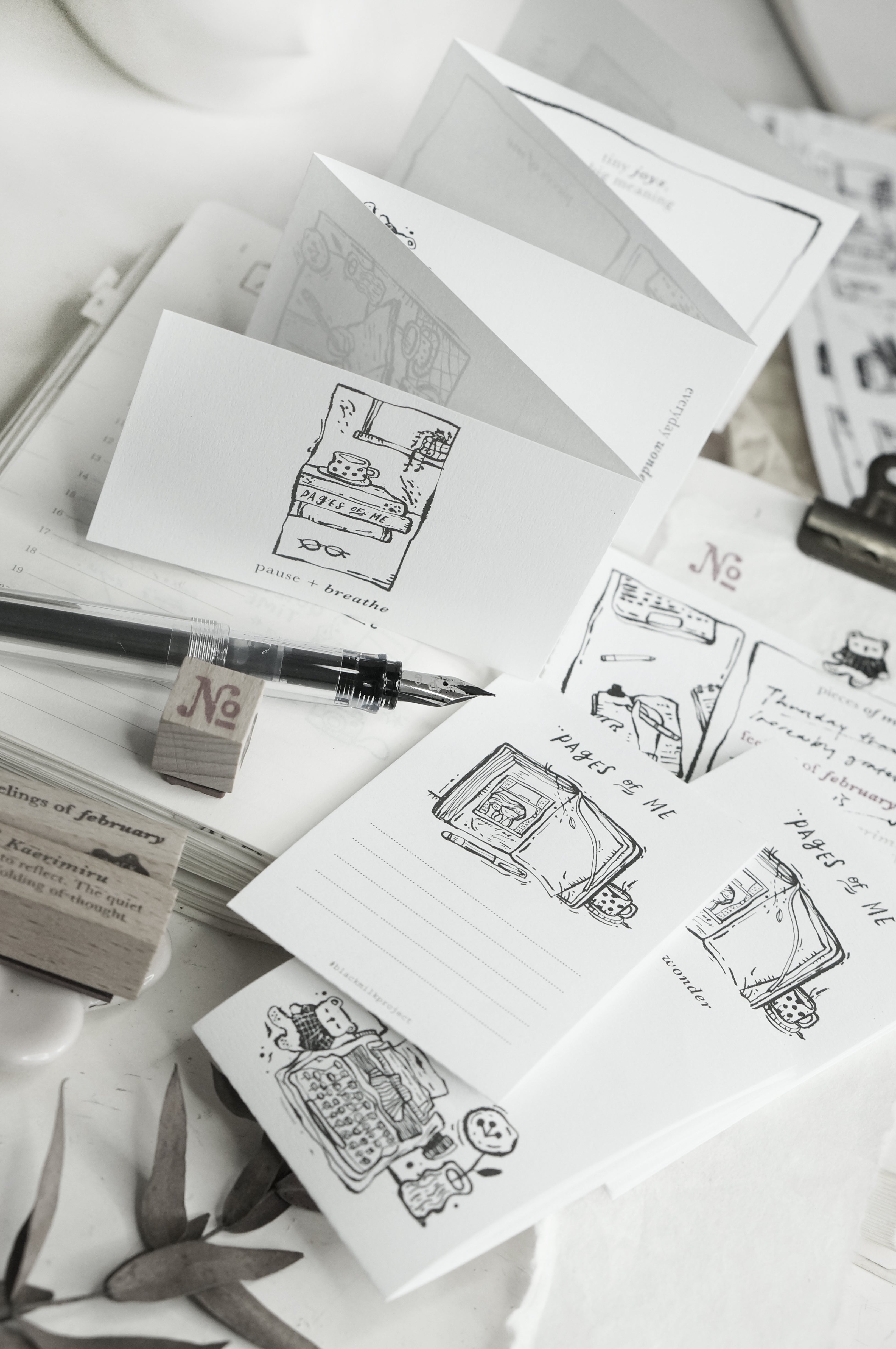 Black Milk Project - Set de 6 Notas Perforadas - Pages of me