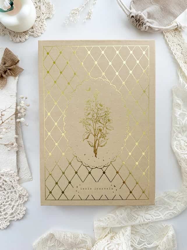 Leela Journals - Cuaderno A5 Puntos - Rosa con Encaje