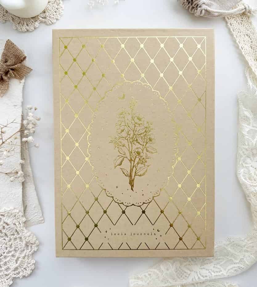 Leela Journals - Cuaderno A5 Puntos - Marrón con Encaje