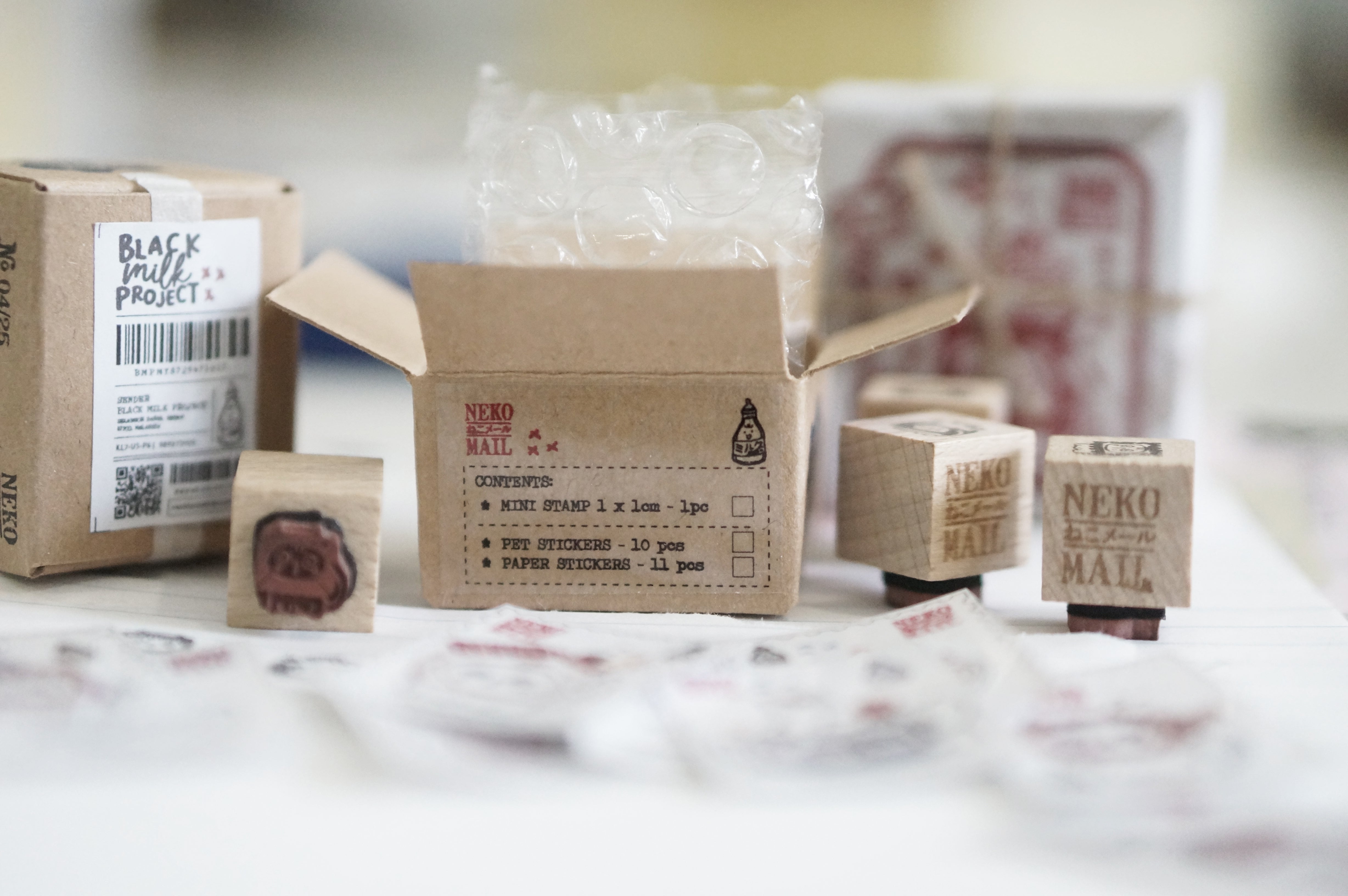 Black Milk Project - Set de 10 Pegatinas PET + Mini Sello STAMP - Neko Mail