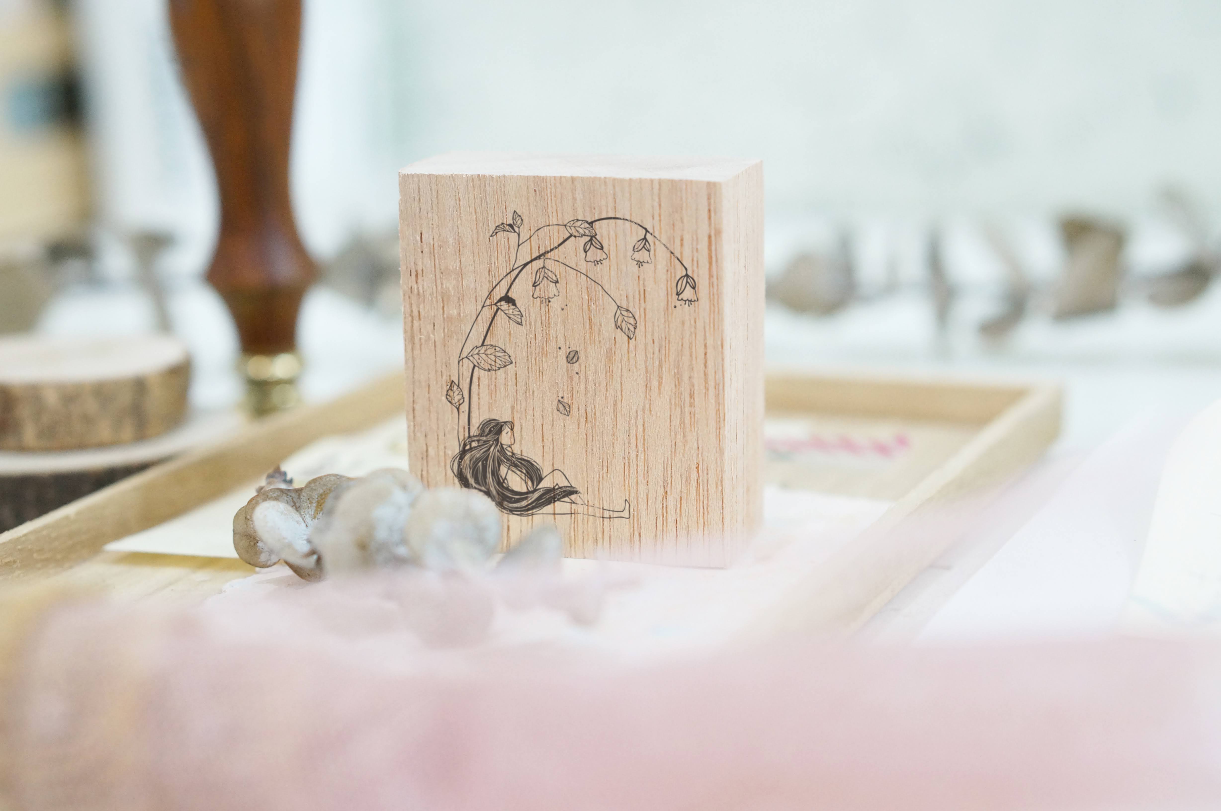 Black Milk Project - Sello de madera - Rest