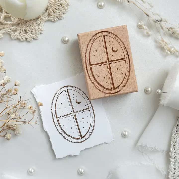 Leela Journals - Sello de madera - Ventana encantada