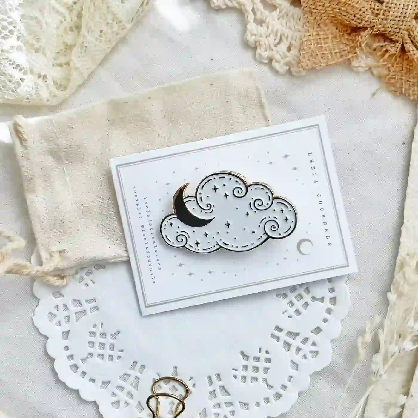 Leela Journals - Pinza Clip Esmaltado - Cloud