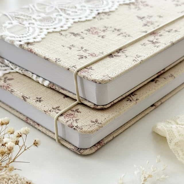 Leela Journals - Cuaderno A5 Puntos - Encaje y Rosas