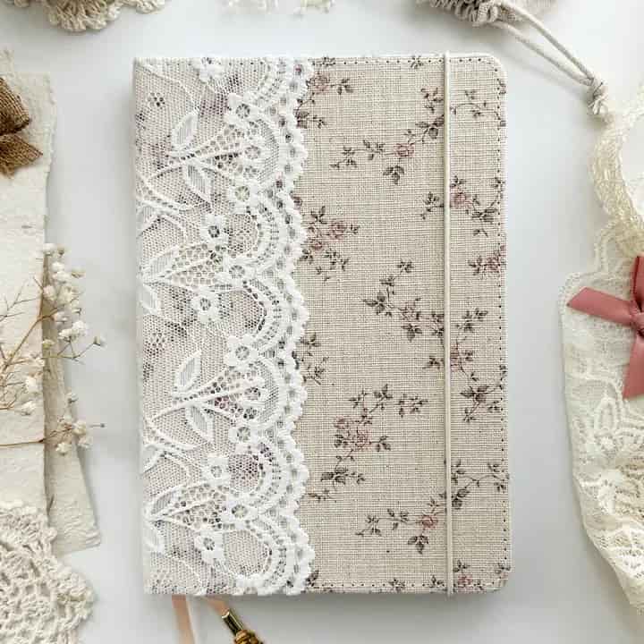 Leela Journals - Cuaderno A5 Puntos - Encaje y Rosas