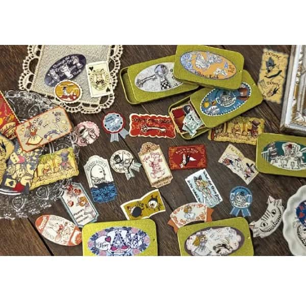 Shinzi Katoh - Lata de pegatinas 30ud - White Rabbit