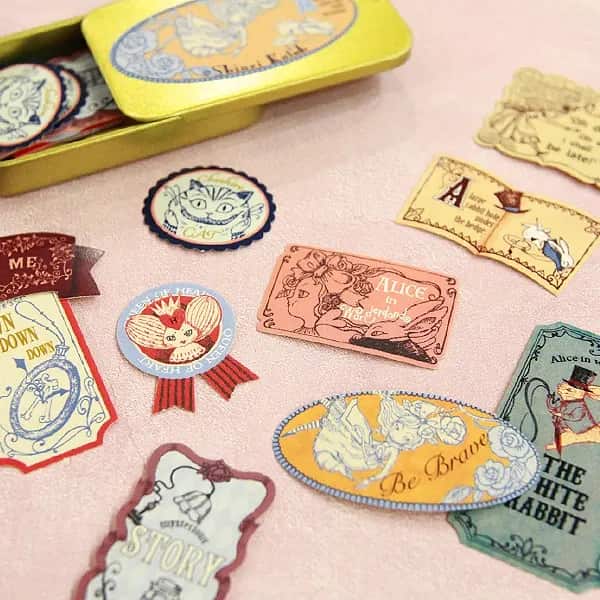 Shinzi Katoh - Lata de pegatinas 30ud - White Rabbit