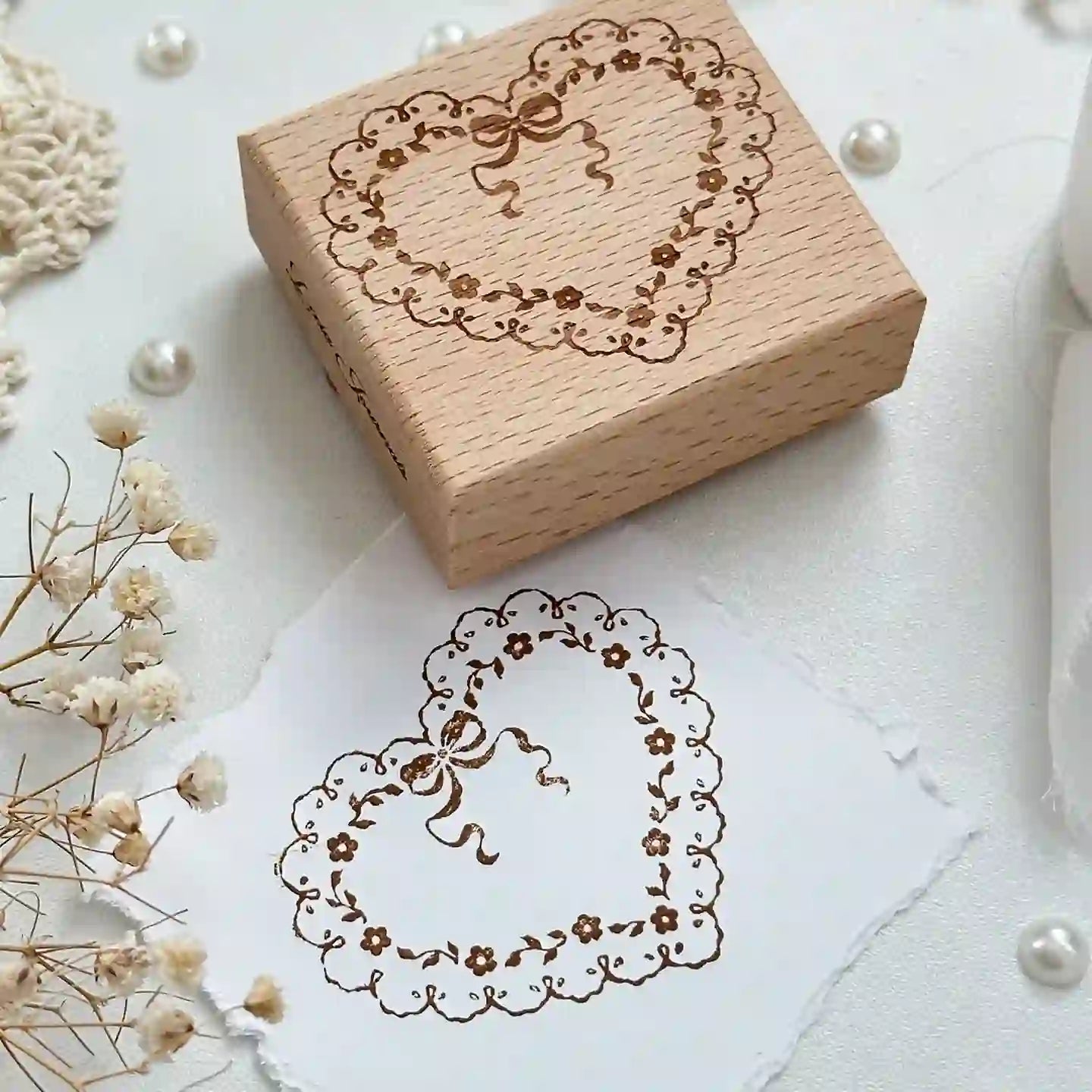 Leela Journals - Sello de madera - Love & Lace