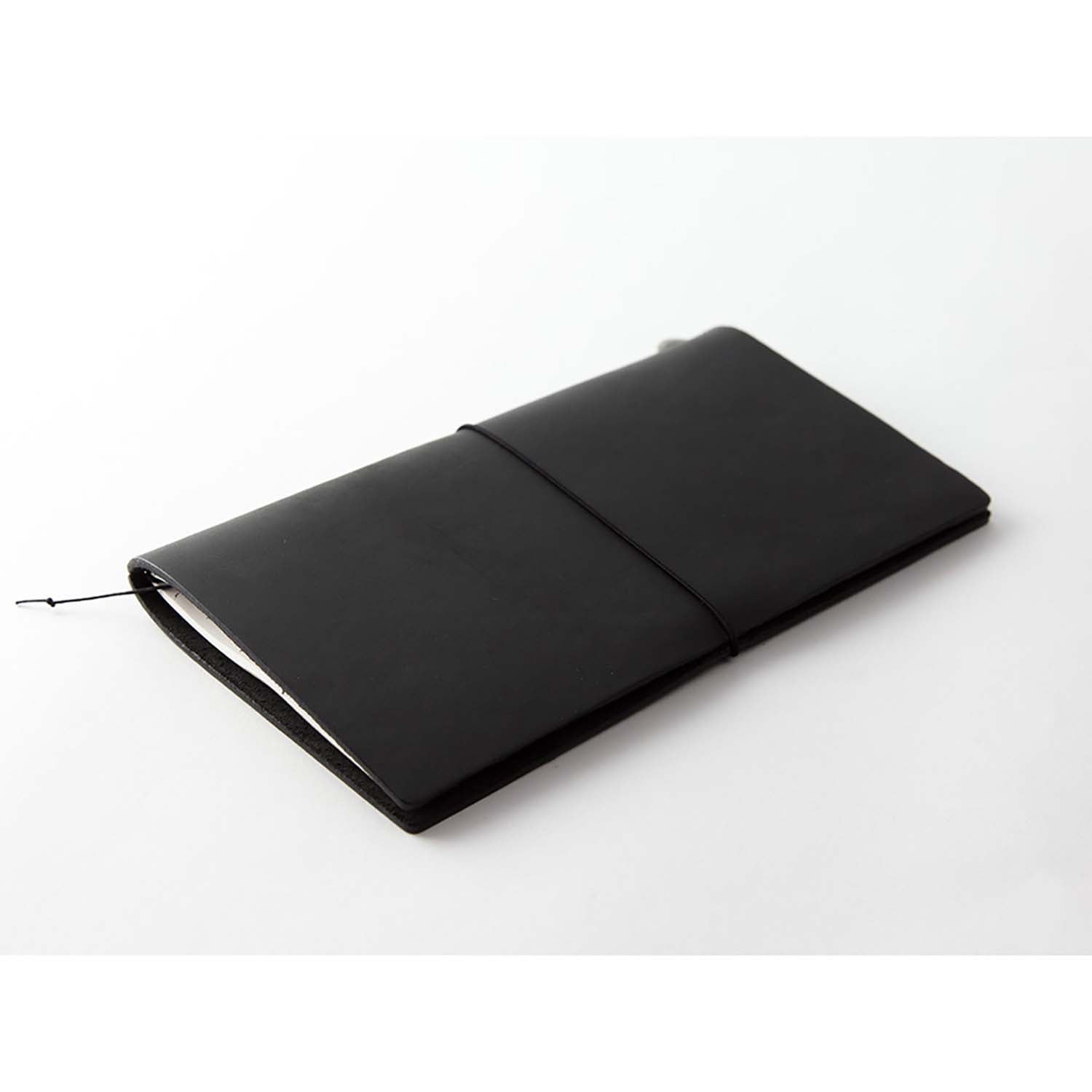 Traveler's Company - Traveler's Notebook Regular Black - Starter Kit