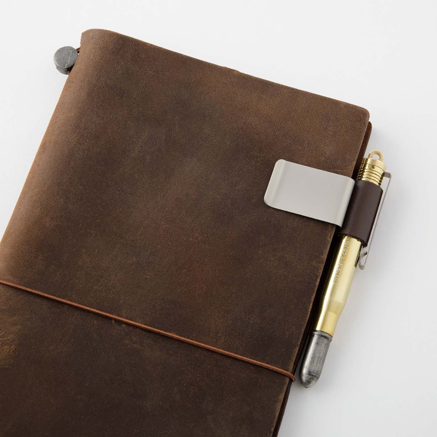 Traveler's Company - Sujeta Bolis Brown - Pen Holder M