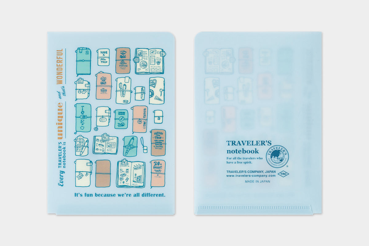 Traveler's Company - Carpeta Clear Folder 2027 - PASSPORT Size
