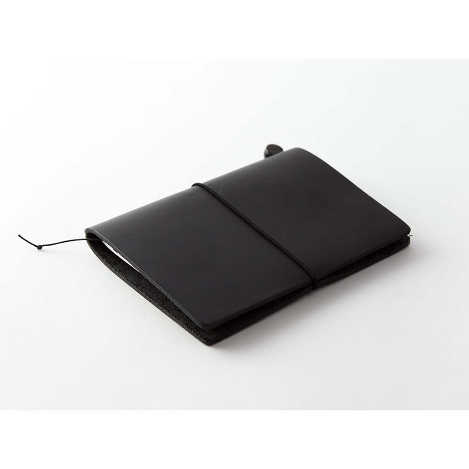 Traveler's Company - Traveler's Notebook Passport Black - Starter Kit