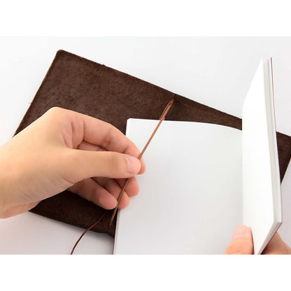 Traveler's Company - Traveler's Notebook Passport Brown - Starter Kit