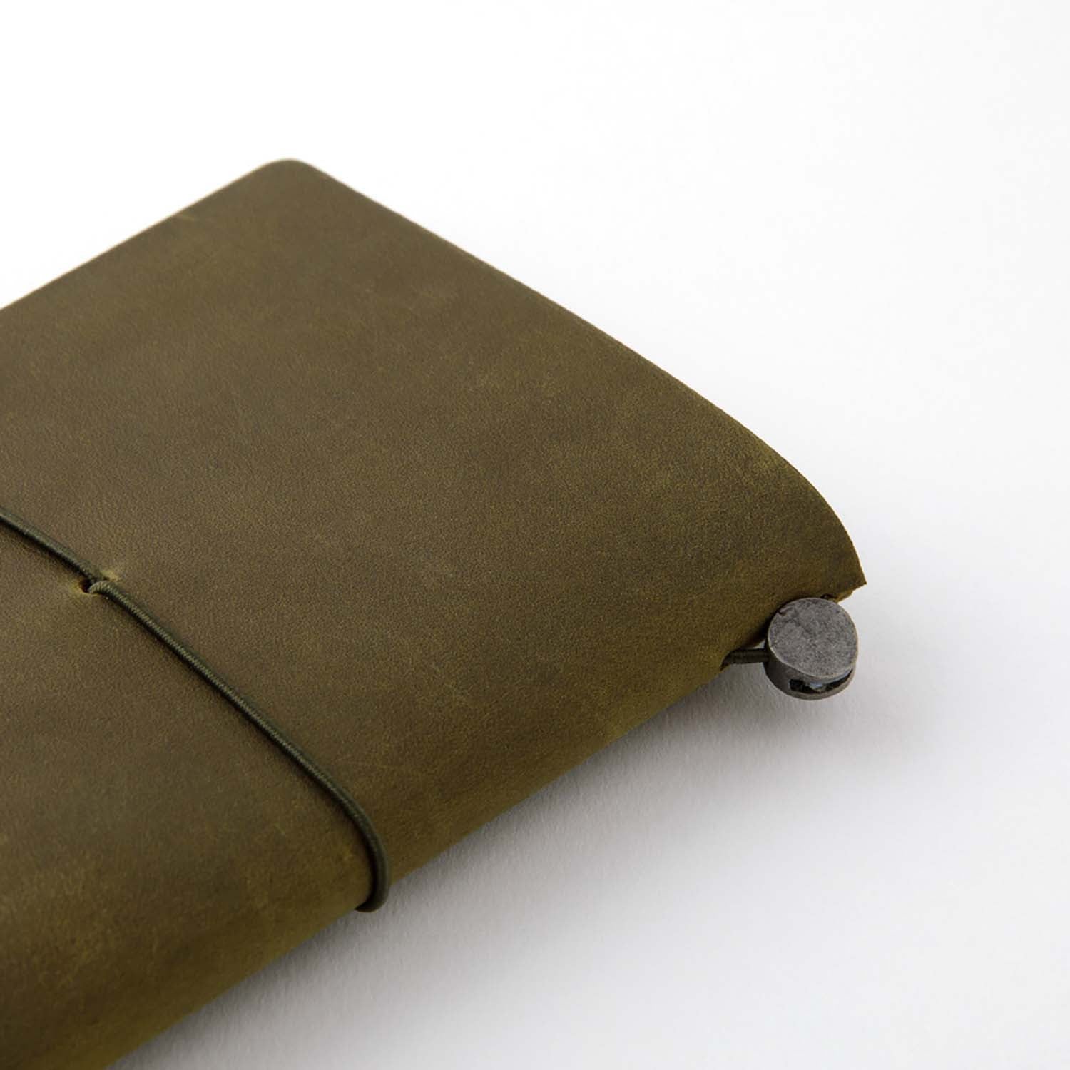 Traveler's Company - Traveler's Notebook Passport Olive - Starter Kit