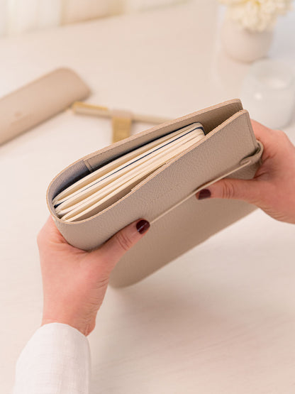 The Great Moustache - Funda Cuaderno A5 - Stay Focused