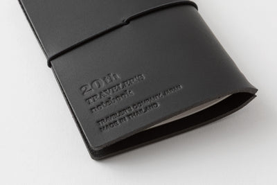 Traveler's Company - Traveler's Notebook Tamaño Tarjeta - Negro - Set 20th Anniversary