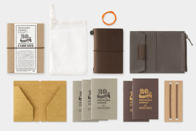 Traveler's Company - Traveler's Notebook Tamaño Tarjeta - Marrón - Set 20th Anniversary