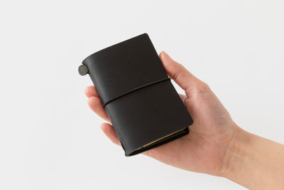 Traveler's Company - Traveler's Notebook Tamaño Tarjeta - Negro - Set 20th Anniversary