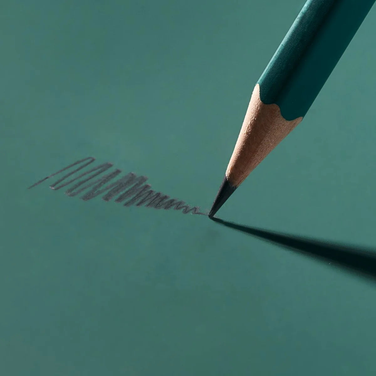 Blackwing Matte Green – Caja 12 uds Lápiz – Grafito Suave (4B)