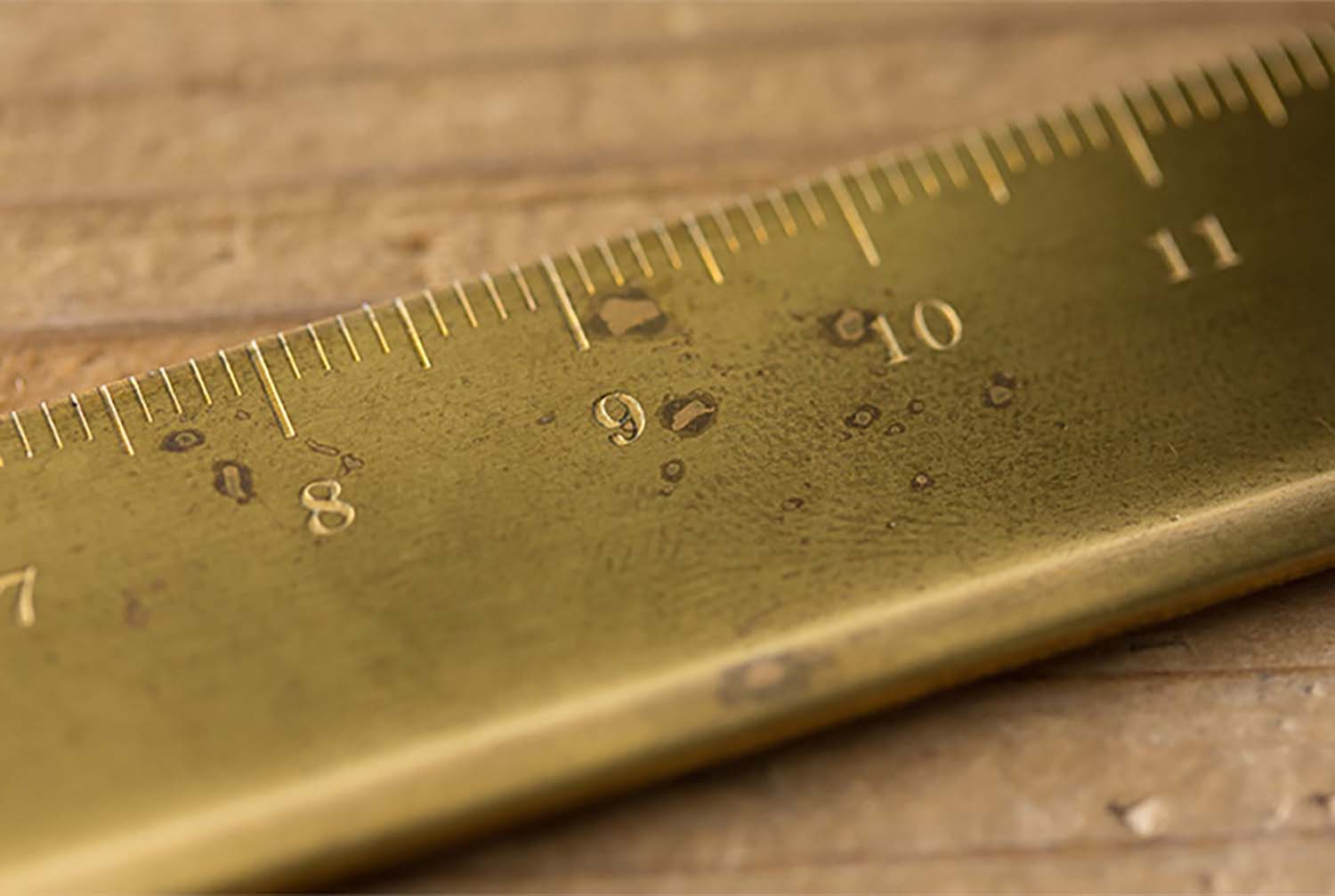 Traveler's Company - Regla de Latón 16 cm - BRASS RULER