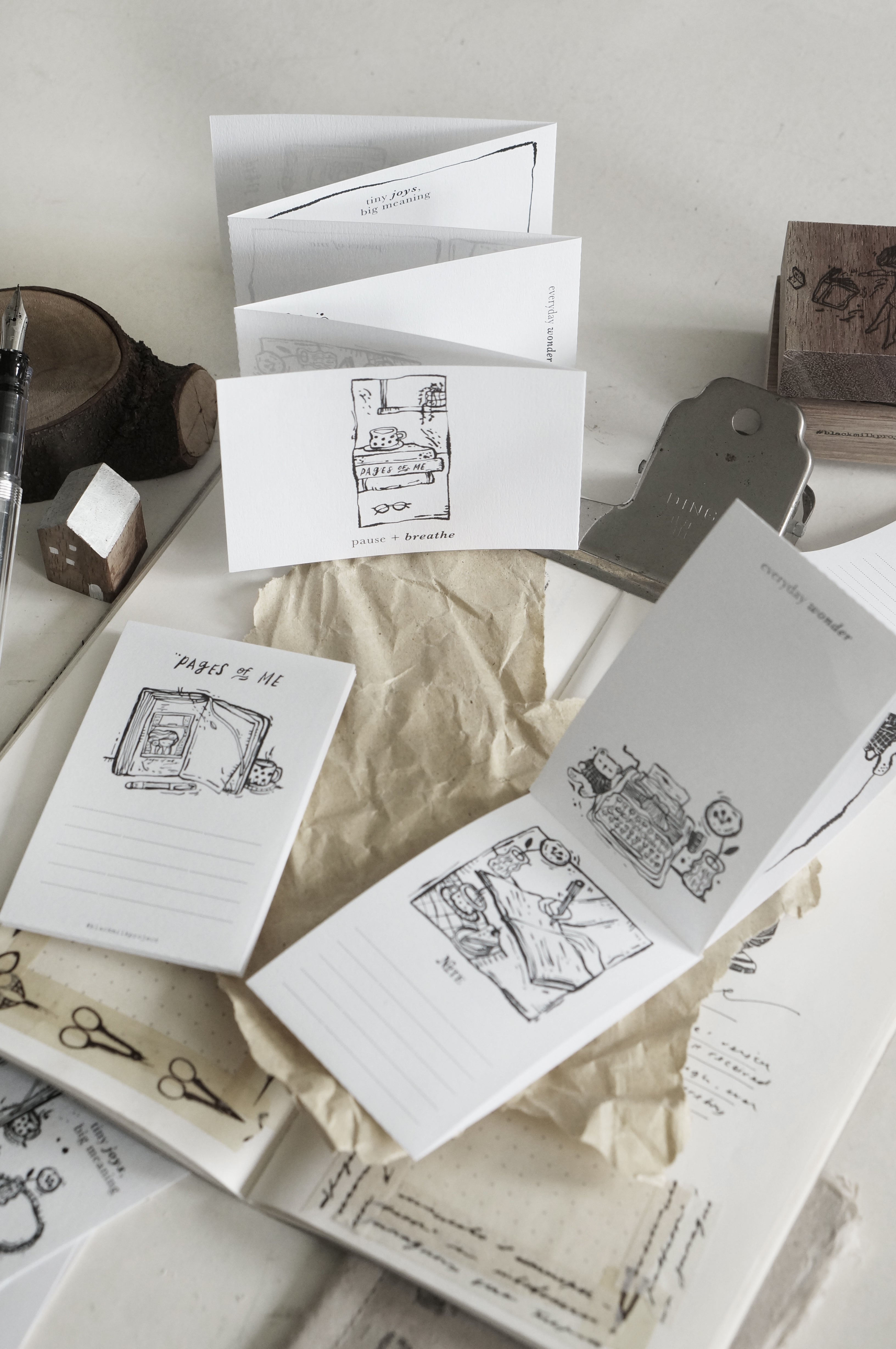 Black Milk Project - Set de 6 Notas Perforadas - Pages of me