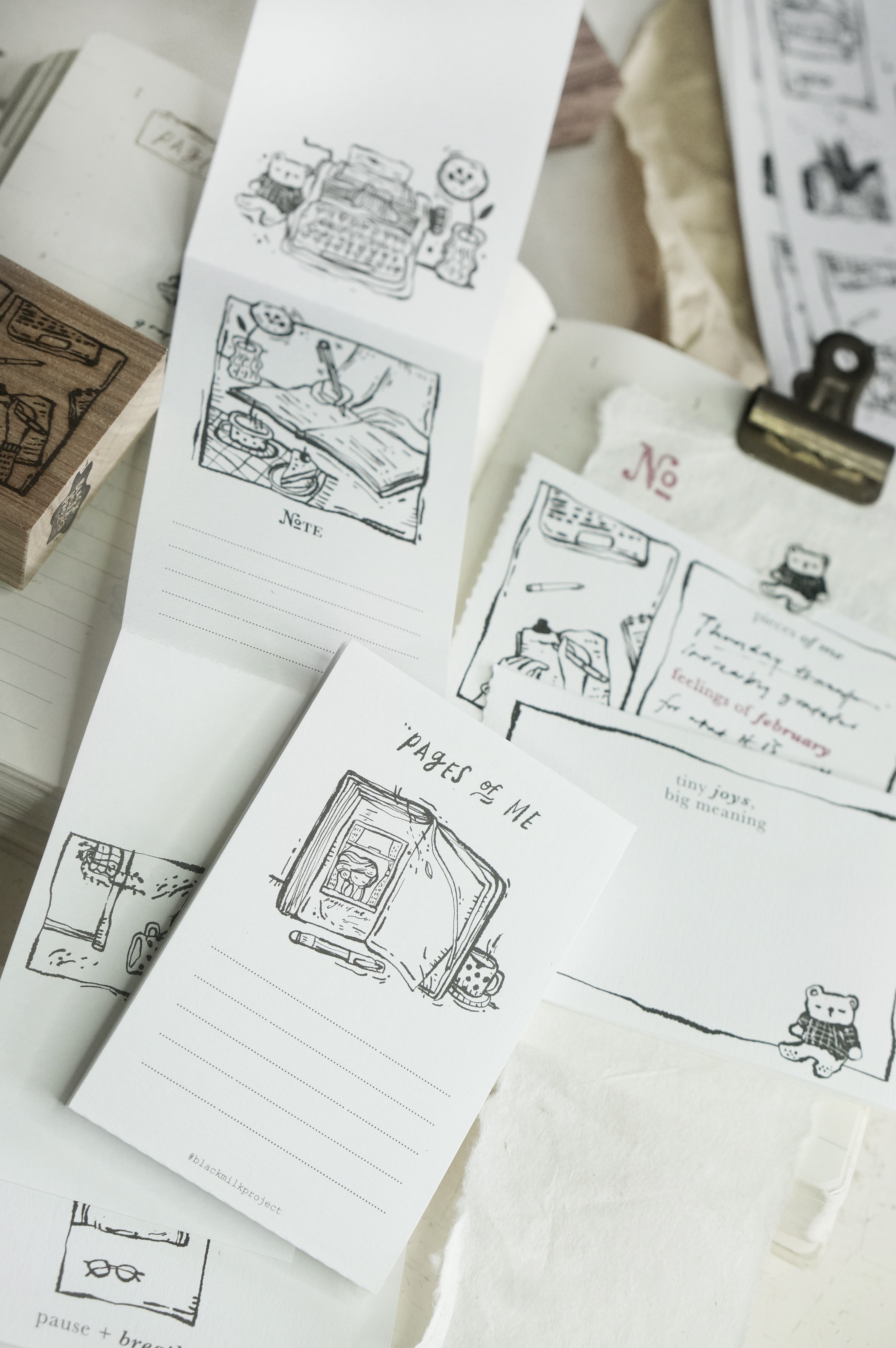 Black Milk Project - Set de 6 Notas Perforadas - Pages of me