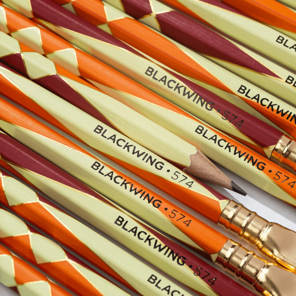 [EDICIÓN LIMITADA] Blackwing Volume 574 – 1 Unidad Lápiz – Grafito Firme