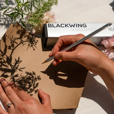 [EDICIÓN LIMITADA] Blackwing Volume 140 – Caja 12 uds Lápiz – Grafito Equilibrado