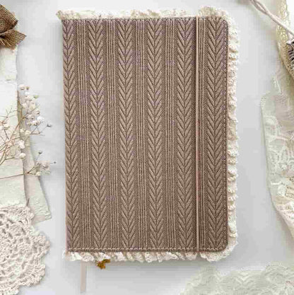 Leela Journals - Cuaderno A5 Puntos - Marrón con Encaje