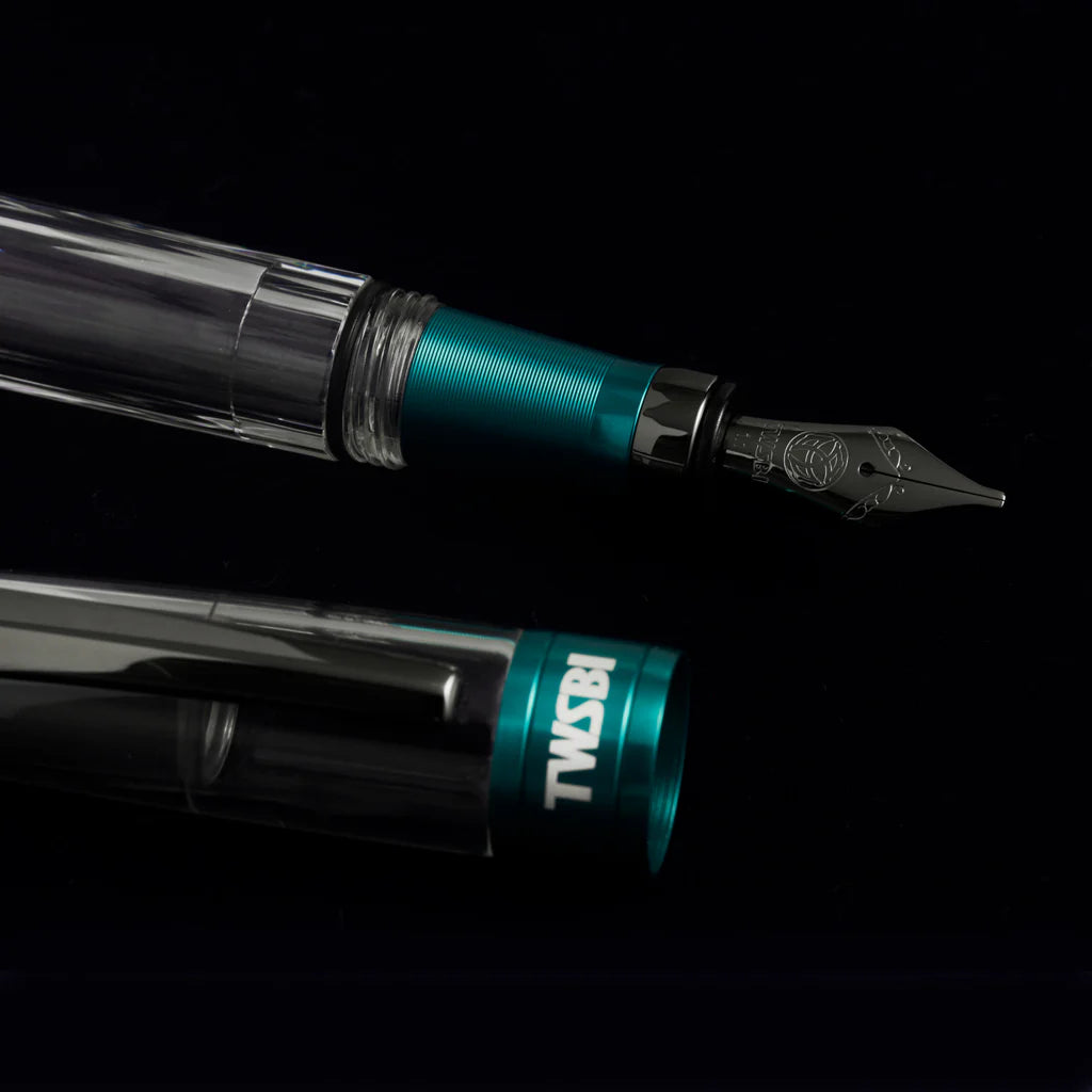 TWSBI - Pluma Estilográfica Diamond 580 ALR - Caribbean with Onyx