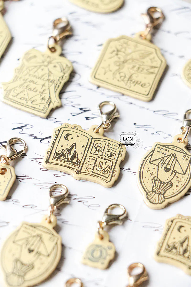 LCN - Colgante de Latón - Brass Charm (varios modelos)