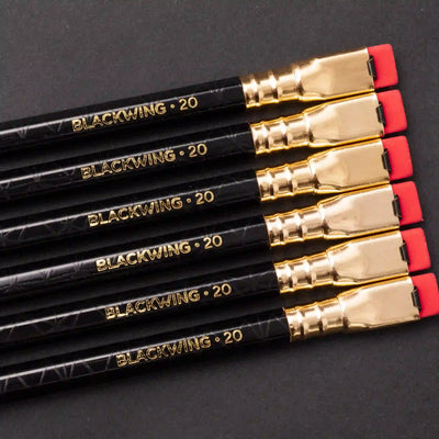 [EDICIÓN LIMITADA] Blackwing Volumes 20 – Caja 12 uds Lápiz – Grafito Firme (2B)