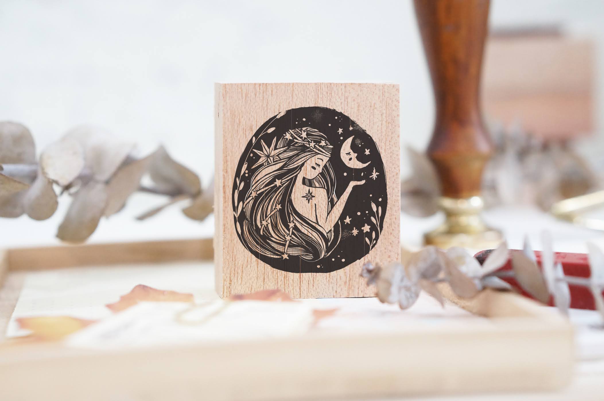 Black Milk Project - Sello de madera - Moon Lady - Whimsical Portrait