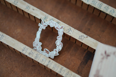 Ivy Snow - Sello de Madera - Whispering Garden Frame