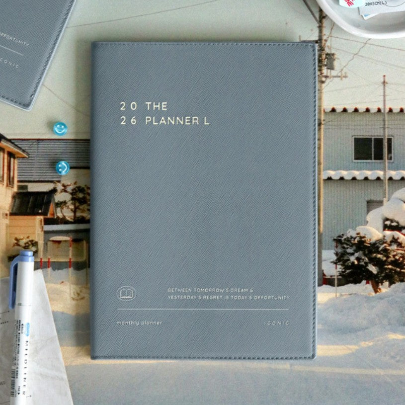Iconic - Agenda Anual 2026 - Vista Mensual - The Planner L - Indi Blue