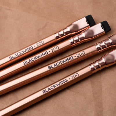 [EDICIÓN LIMITADA] Blackwing Volumes 200 – Caja 12 uds Lápiz – Grafito Firme (2B)